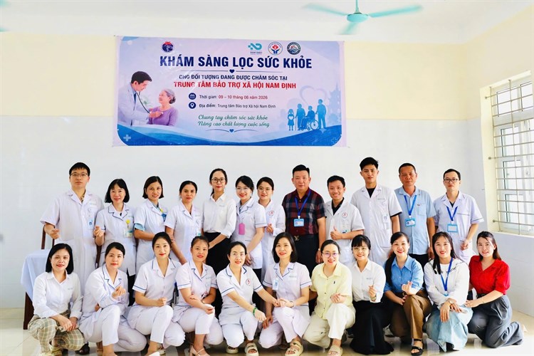 BỆNH VIỆN ĐA KHOA NAM ĐỊNH TỔ CHỨC KHÁM SÀNG LỌC MIỄN PHÍ CHO ĐỐI TƯỢNG BẢO TRỢ XÃ HỘI TẠI TRUNG TÂM BẢO TRỢ XÃ HỘI NAM ĐỊNH
