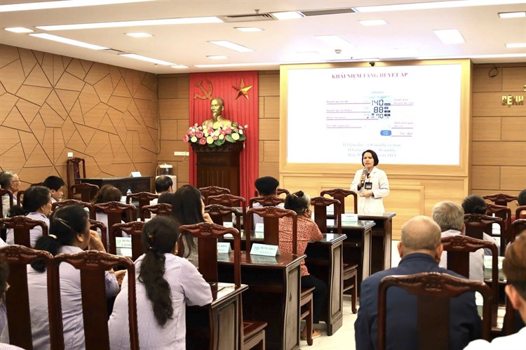 TRUYỀN THÔNG GIÁO DỤC SỨC KHỎE CHO NGƯỜI BỆNH TĂNG HUYẾT ÁP 